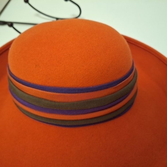 Adolfo orange wool hat with green and purple ribbon - Picture 5 of 6